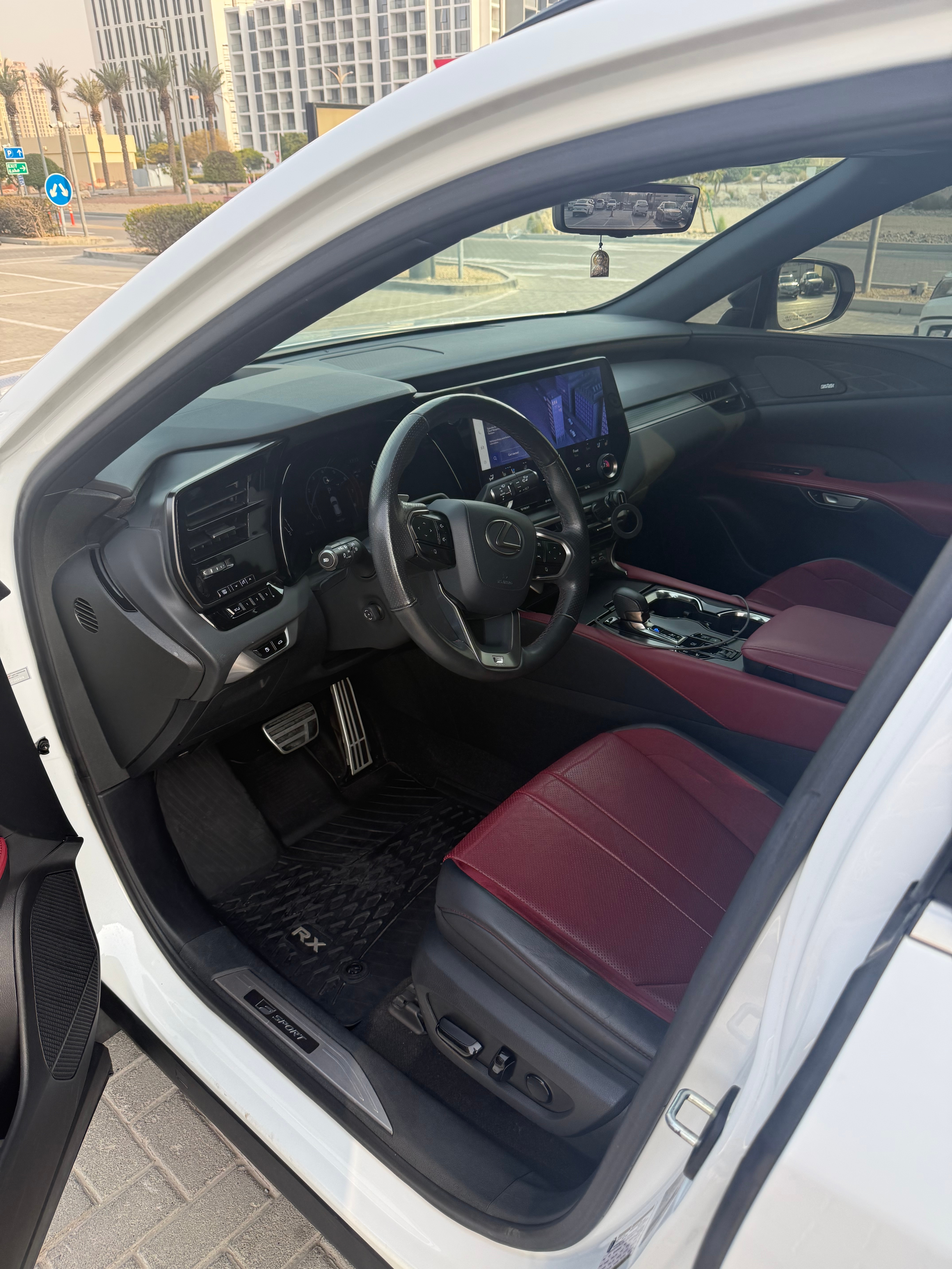 Beyaz Lexus 350 F Sport 2023
